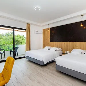 3* Hotel Grand Leon Marino Galapagos